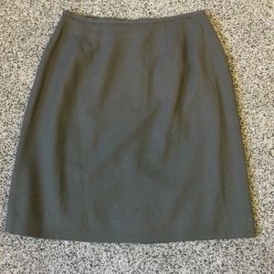 NWOT 6  Eddie Bauer gray lined pencil skirt